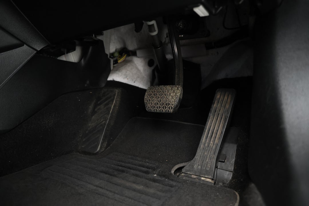 2016 Mazda 6 Touring, Automatic, 101297 km, Pedals and Footmat