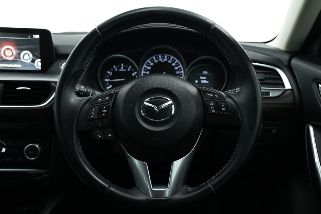 2016 Mazda 6 Touring, Automatic, 101297 km, Steering Wheel Close-up