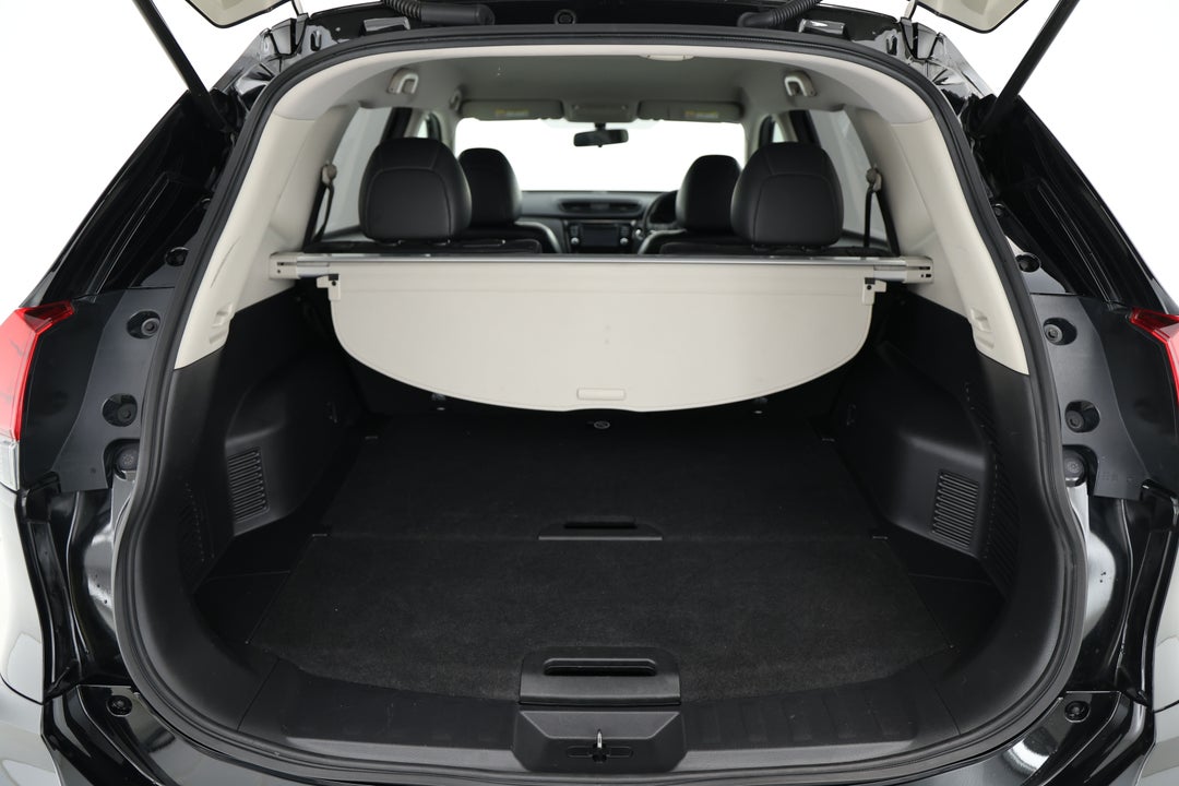 2018 Nissan X-trail St-l (2WD), Automatic, 65352 km, Boot Inside View