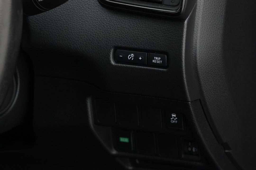 2018 Nissan X-trail St-l (2WD), Automatic, 65352 km, Utility Switches/Buttons