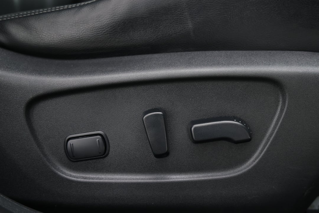 2018 Nissan X-trail St-l (2WD), Automatic, 65352 km, Drivers Side Adjustment Panel