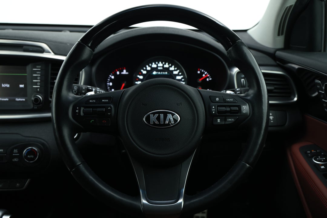 2016 Kia Sorento Gt-line (4x4), Automatic, 102924 km, Steering Wheel Close-up