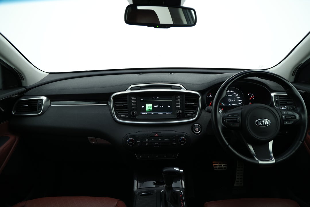 2016 Kia Sorento Gt-line (4x4), Automatic, 102924 km, Dashboard View