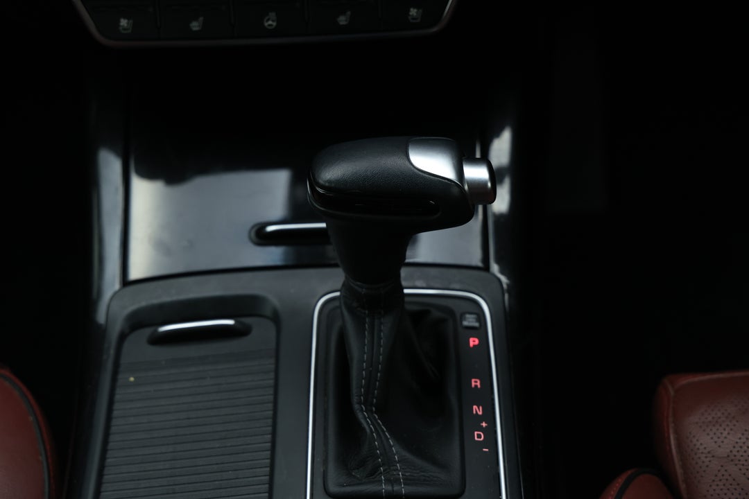 2016 Kia Sorento Gt-line (4x4), Automatic, 102924 km, Gear Lever 