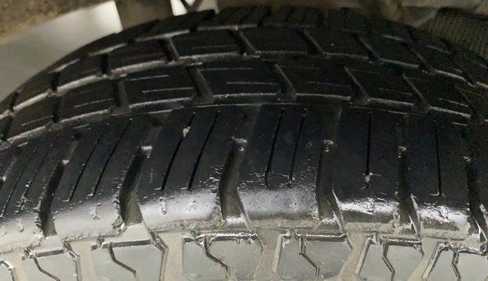 2013 Hyundai Santro Xing GL PLUS, Petrol, Manual, 79,983 km, Left Rear Tyre Tread