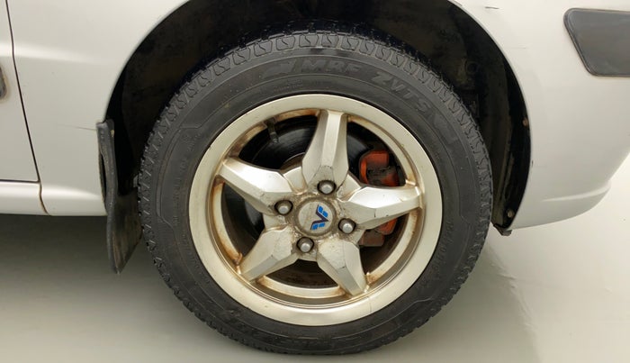 2013 Hyundai Santro Xing GL PLUS, Petrol, Manual, 79,983 km, Right Front Wheel