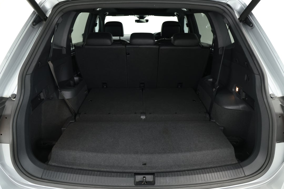 2019 Volkswagen Tiguan 162 Tsi Highline, Automatic, 81723 km, Boot Inside View