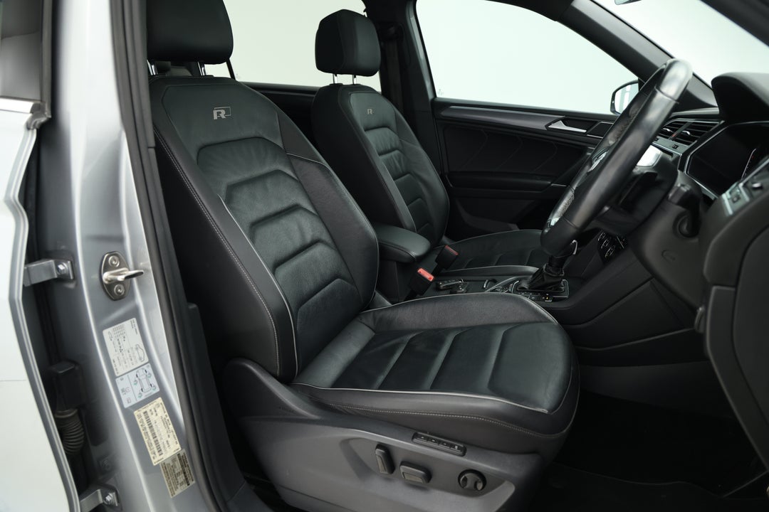 2019 Volkswagen Tiguan 162 Tsi Highline, Automatic, 81723 km, Right Side Front Door Cabin View
