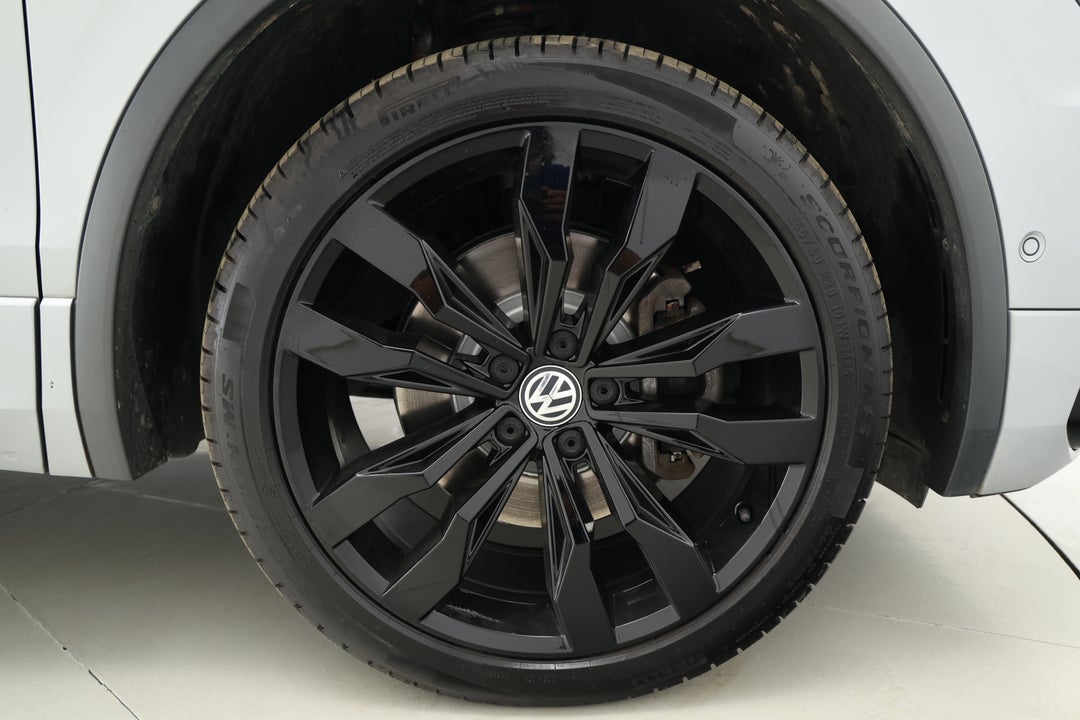2019 Volkswagen Tiguan 162 Tsi Highline, Automatic, 81723 km, Right Front Wheel