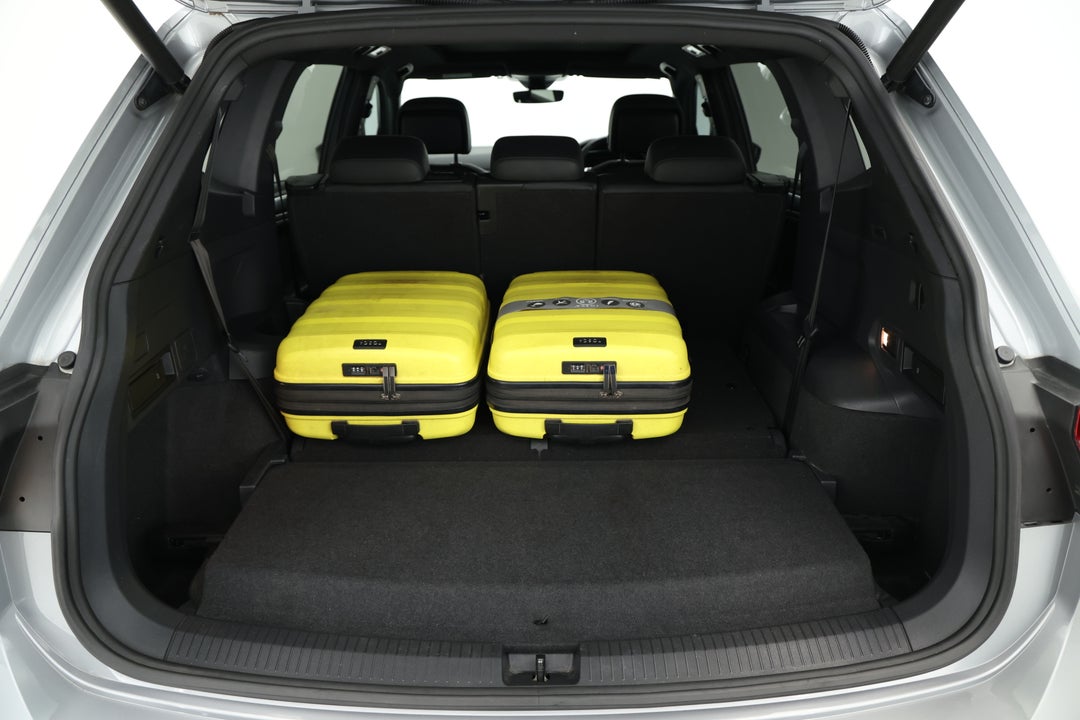 2019 Volkswagen Tiguan 162 Tsi Highline, Automatic, 81723 km, Boot Inside View with Luggage