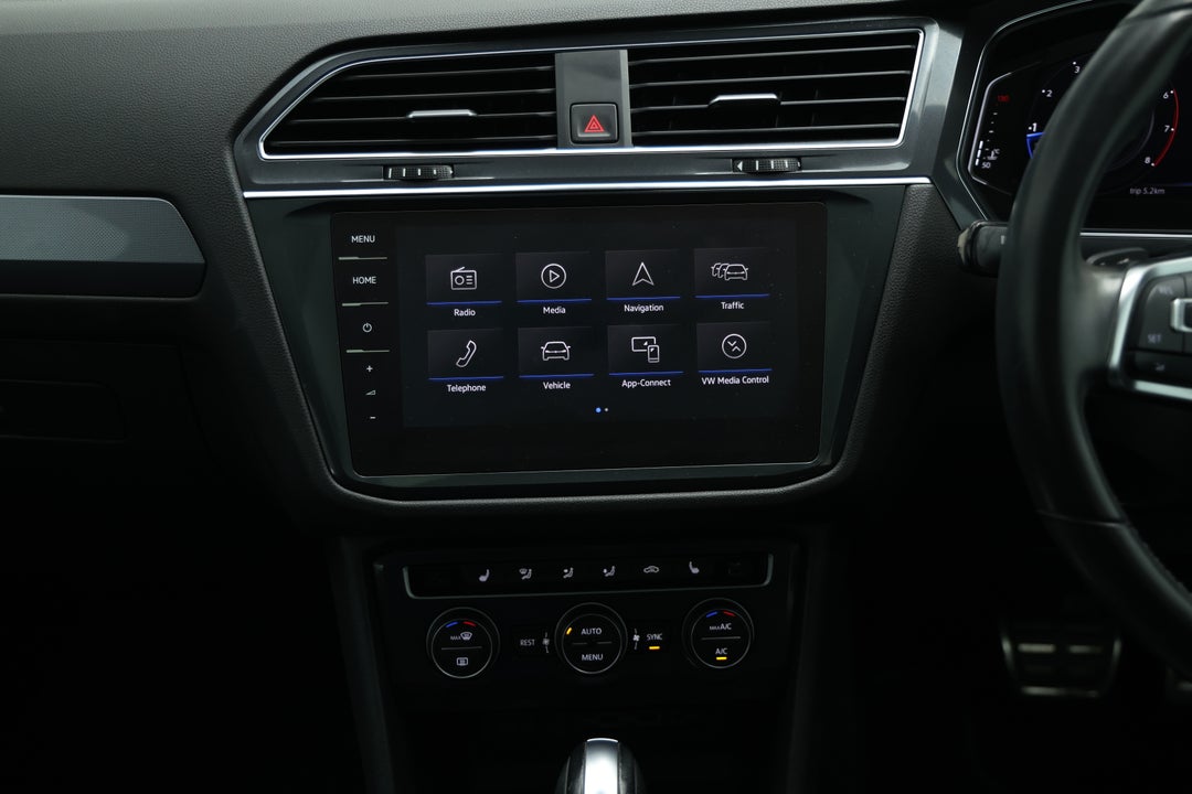 2019 Volkswagen Tiguan 162 Tsi Highline, Automatic, 81723 km, Center Console