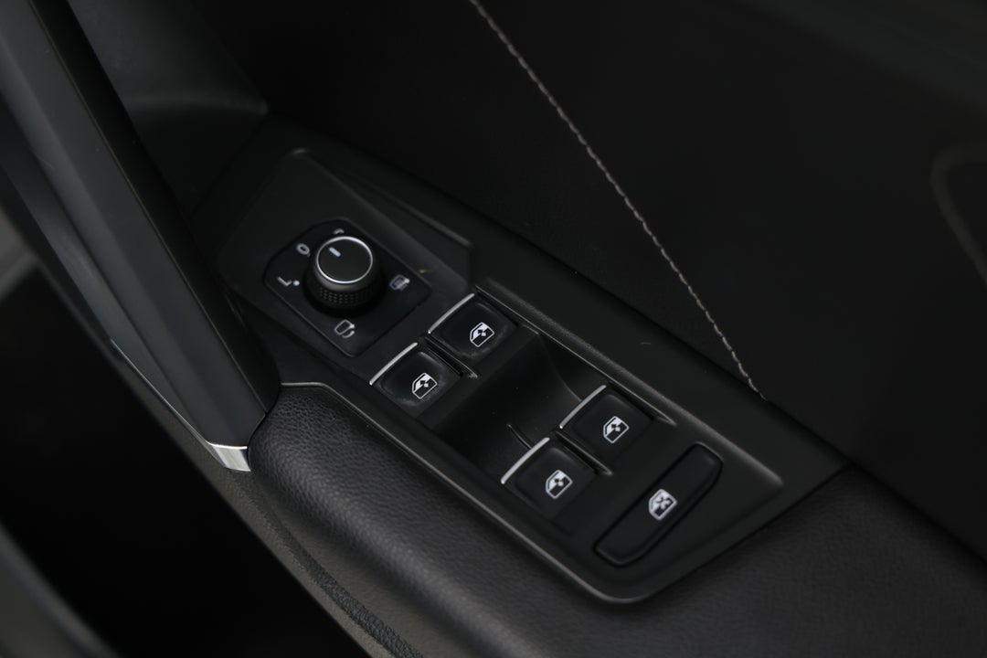 2019 Volkswagen Tiguan 162 Tsi Highline, Automatic, 81723 km, Drivers Side Door Panel Controls