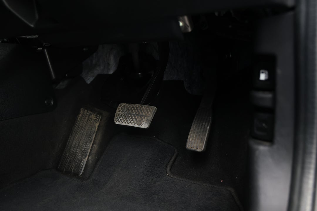 2019 Honda HR-V Vti, Automatic, 56229 km, Pedals and Footmat