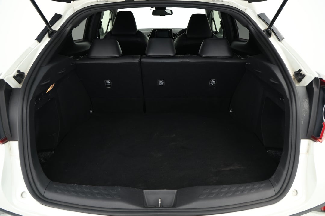 2018 Toyota C-HR Koba (AWD), Automatic, 133633 km, Boot Inside View