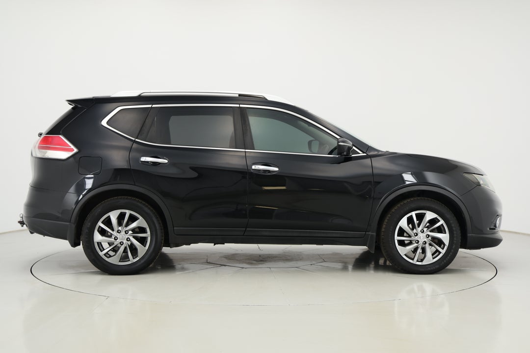 2017 Nissan X-trail Ti (4x4), Automatic, 143044 km, Right Side View