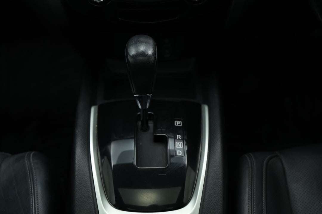 2017 Nissan X-trail Ti (4x4), Automatic, 143044 km, Gear Lever 