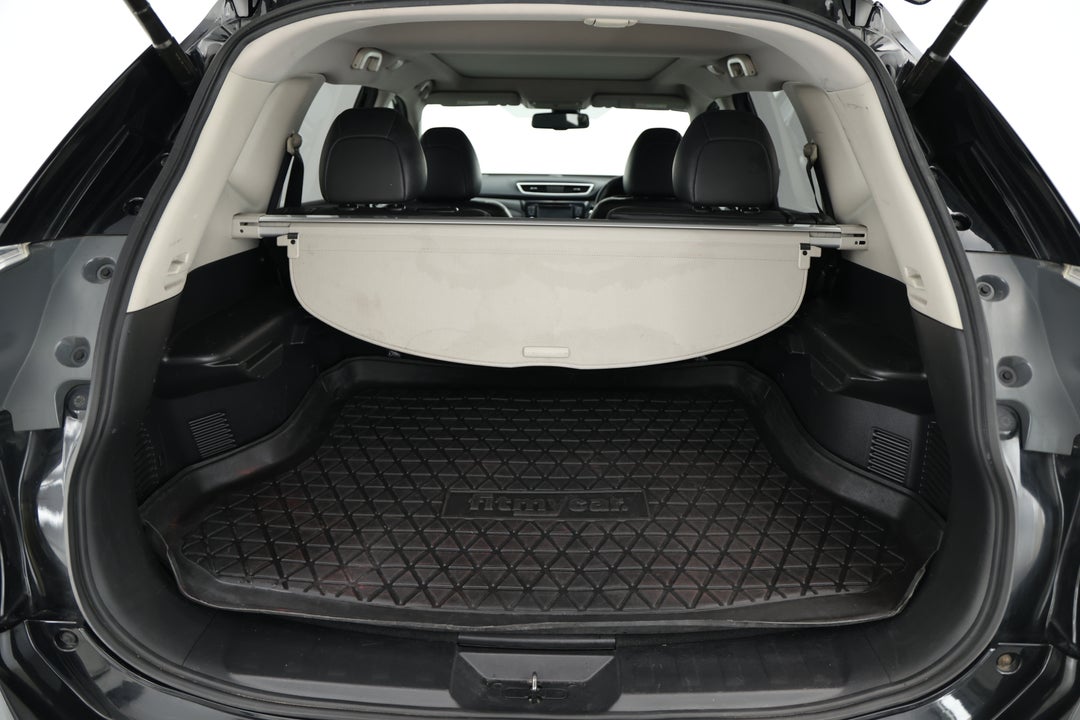2017 Nissan X-trail Ti (4x4), Automatic, 143044 km, Boot Inside View