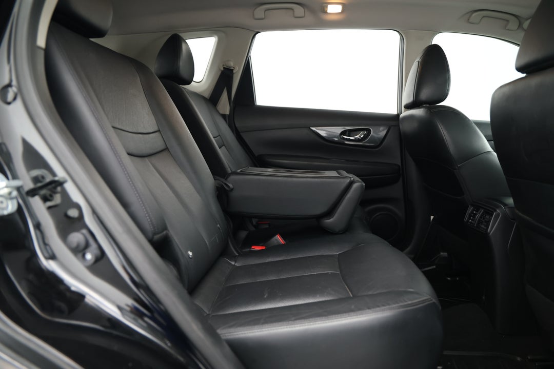 2017 Nissan X-trail Ti (4x4), Automatic, 143044 km, Right Side Rear Door Cabin View