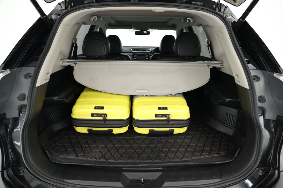 2017 Nissan X-trail Ti (4x4), Automatic, 143044 km, Boot Inside View with Luggage