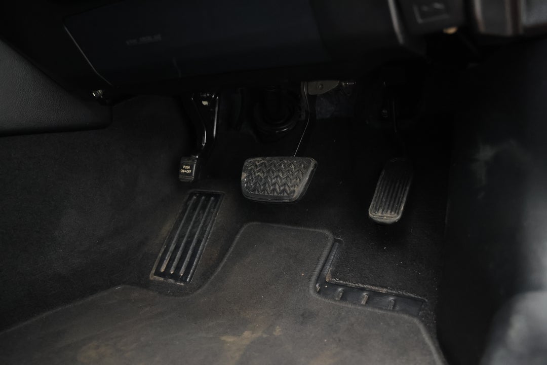 2013 Toyota Camry Altise, Automatic, 56151 km, Pedals and Footmat