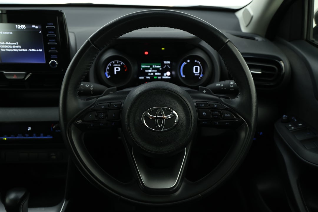 2023 Toyota Yaris Cross Gx, Automatic, 59288 km, Steering Wheel Close-up