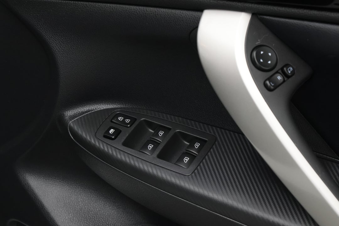 2022 Mitsubishi Eclipse Cross Aspire (2WD), Automatic, 60094 km, Drivers Side Door Panel Controls