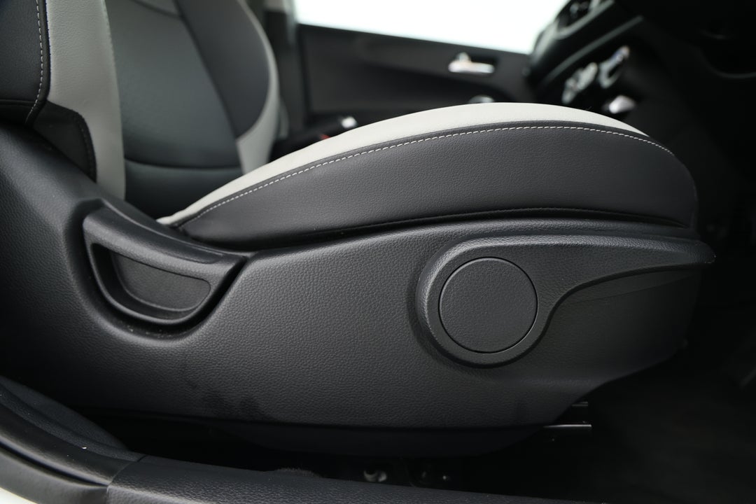 2025 Kia Picanto Gt Line (pe2), Automatic, 26112 km, Drivers Side Adjustment Panel