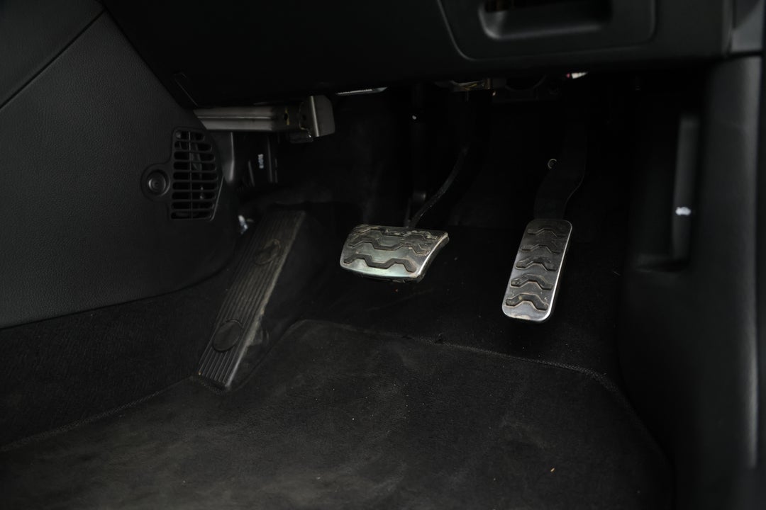 2025 Kia Picanto Gt Line (pe2), Automatic, 26112 km, Pedals and Footmat