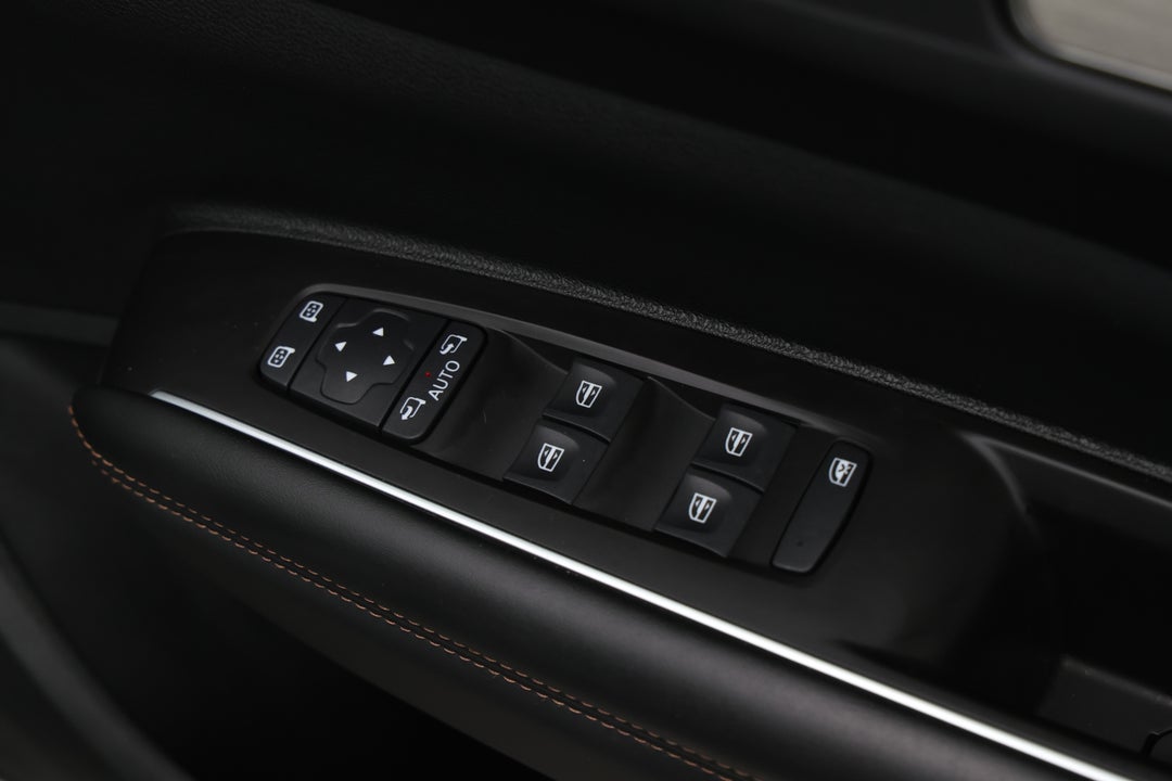 2022 Renault Koleos Intens (4x2), Automatic, 25400 km, Drivers Side Door Panel Controls