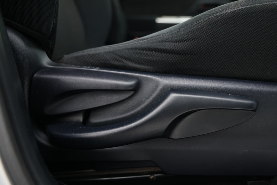 2015 Toyota Yaris Ascent, Automatic, 114037 km, Drivers Side Adjustment Panel