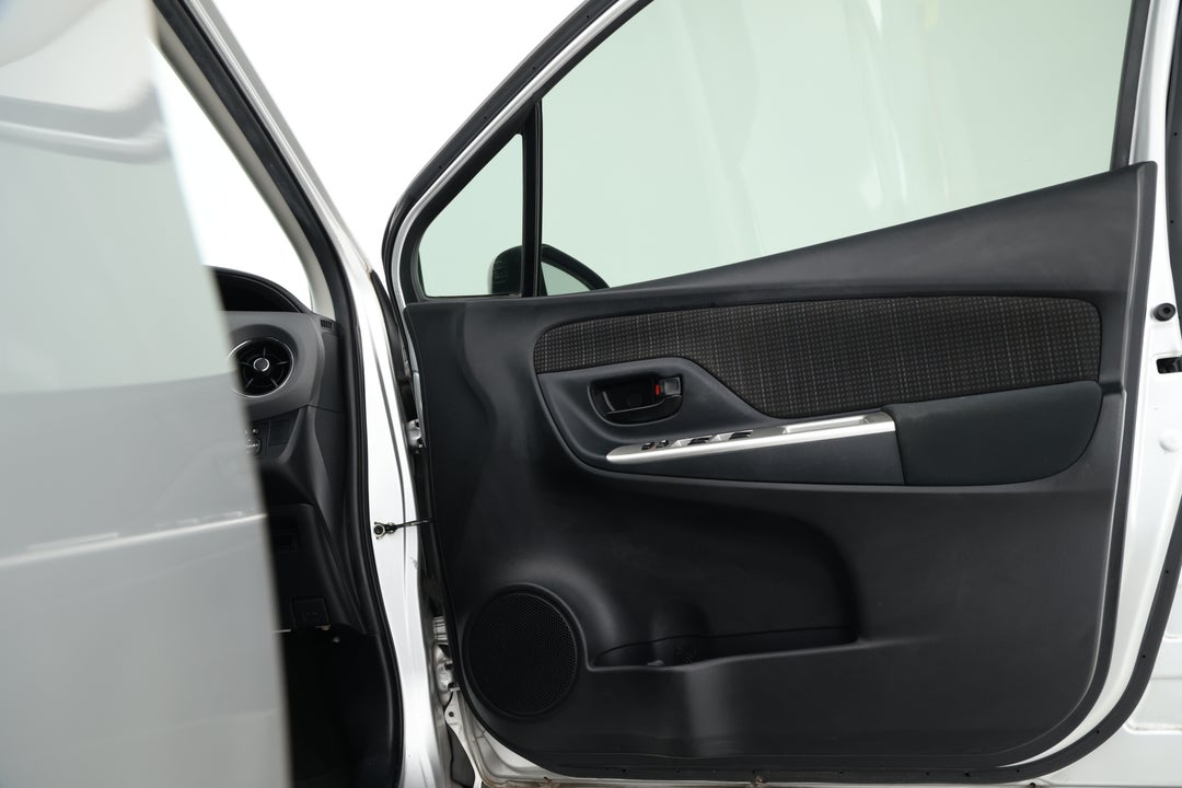 2015 Toyota Yaris Ascent, Automatic, 114037 km, Speaker View