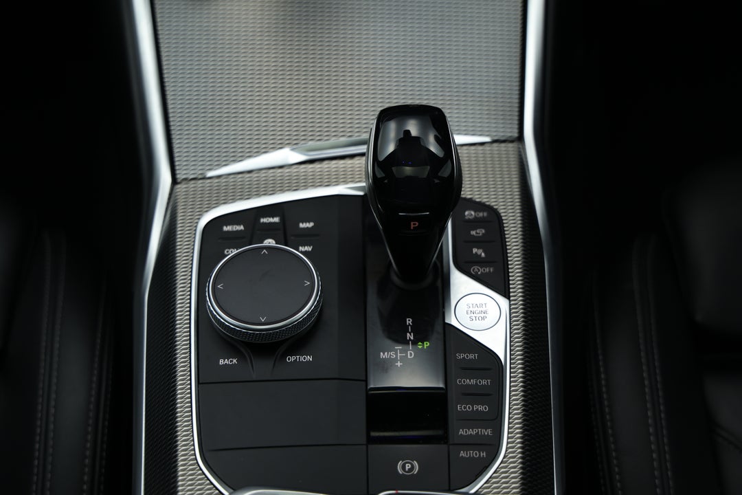 2019 BMW 3 30i M Sport, Automatic, 32033 km, Gear Lever 