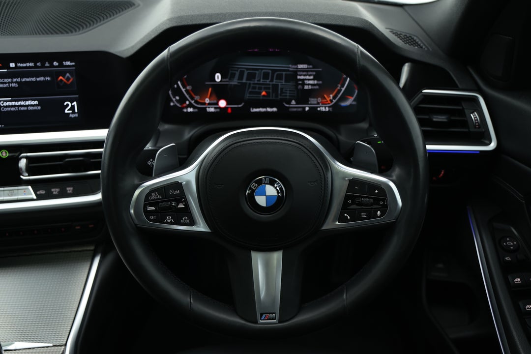 2019 BMW 3 30i M Sport, Automatic, 32033 km, Steering Wheel Close-up