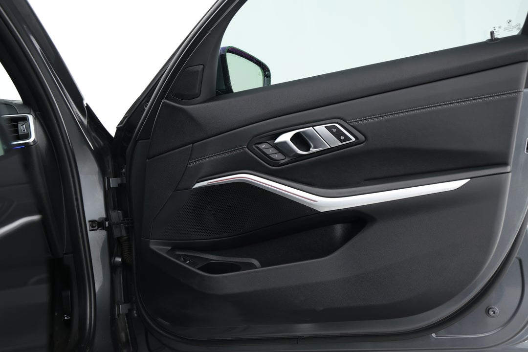 2019 BMW 3 30i M Sport, Automatic, 32033 km, Speaker View