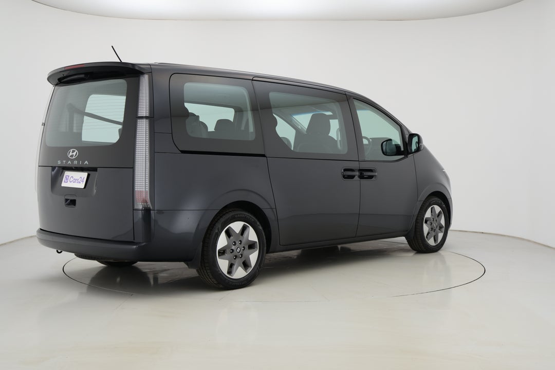 2022 Hyundai Staria Staria, Automatic, 89618 km, Right Back Diagonal (45- Degree) View