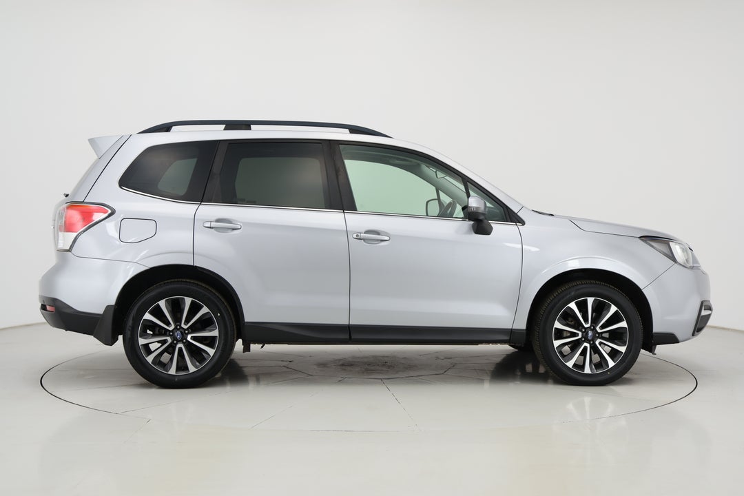 2018 Subaru Forester 2.5i-s, Automatic, 130237 km, Right Side View