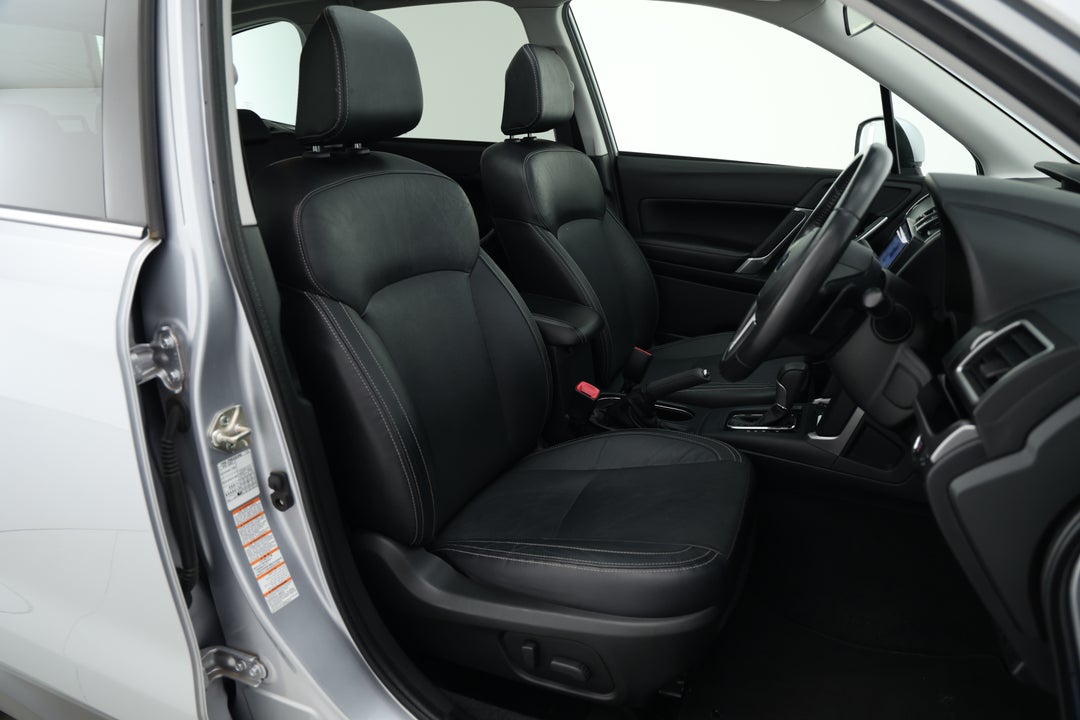 2018 Subaru Forester 2.5i-s, Automatic, 130237 km, Right Side Front Door Cabin View