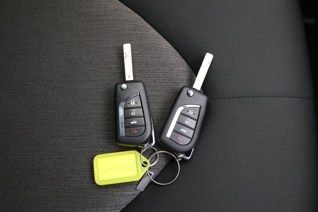 2024 Toyota Camry Ascent, Automatic, 46570 km, Key Close-up