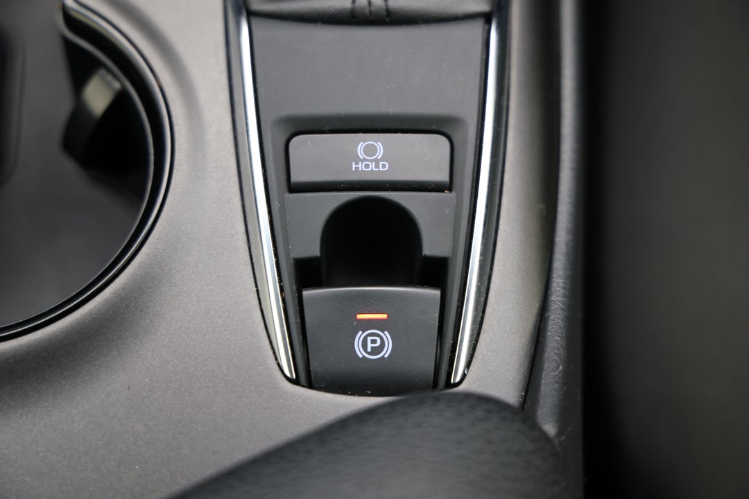 2024 Toyota Camry Ascent, Automatic, 46570 km, Handbrake