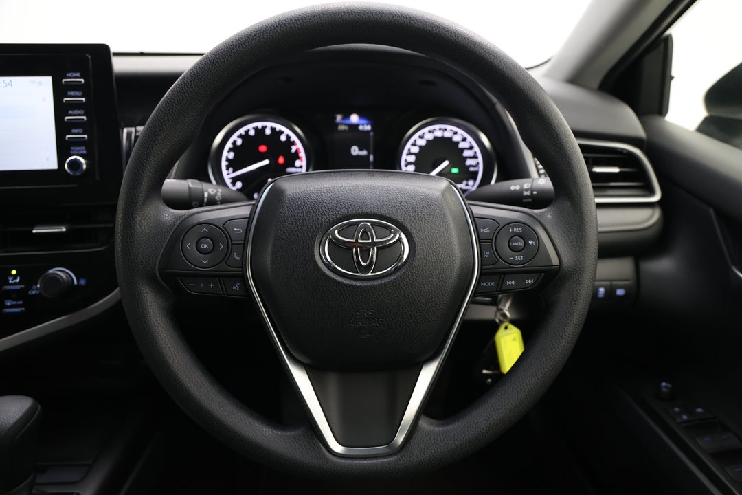 2024 Toyota Camry Ascent, Automatic, 46570 km, Steering Wheel Close-up