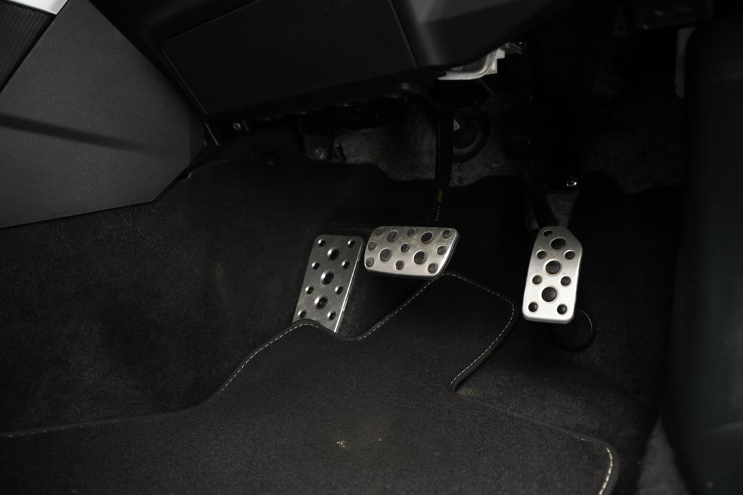 2019 Subaru Forester 2.5i-s (AWD), Automatic, 80592 km, Pedals and Footmat