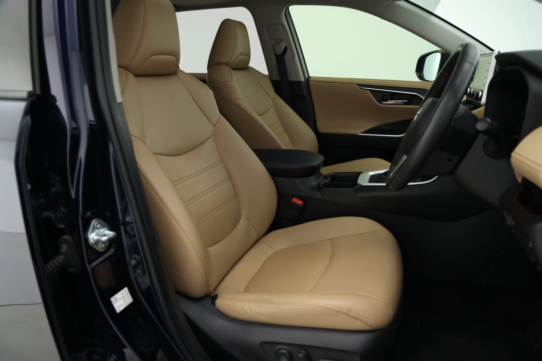 2019 Toyota RAV4 Cruiser (2WD), Automatic, 57685 km, Right Side Front Door Cabin View