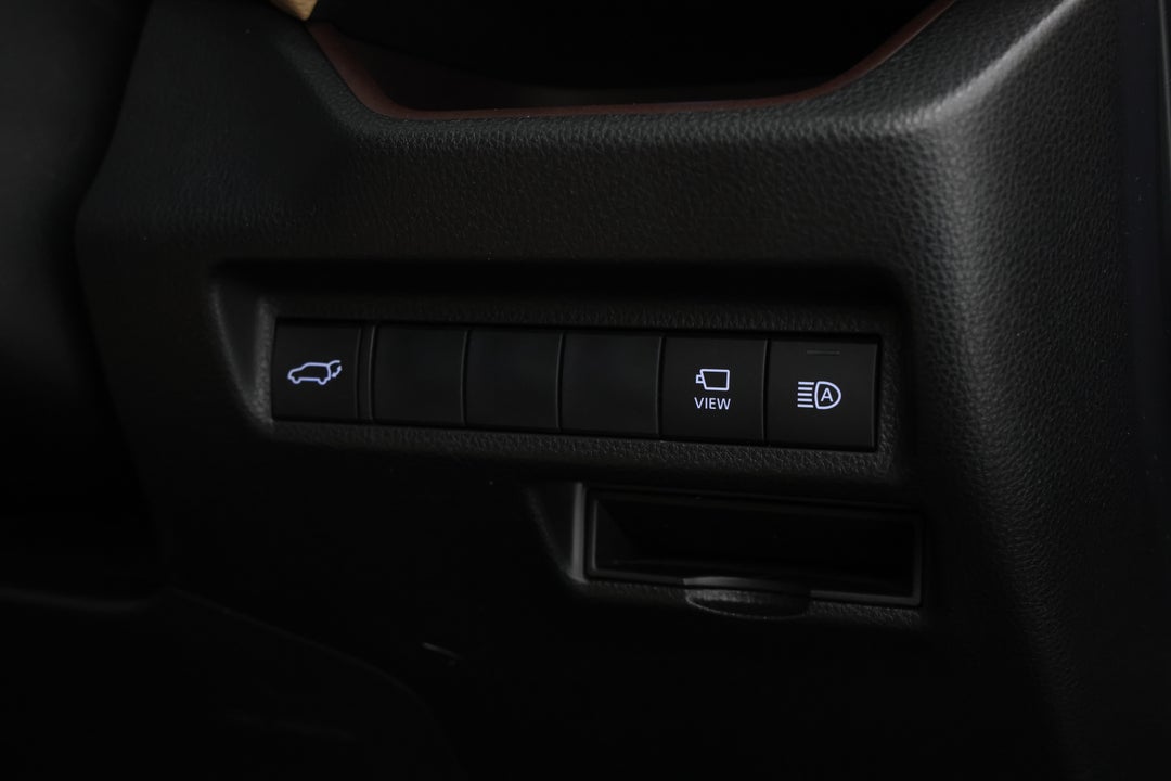 2019 Toyota RAV4 Cruiser (2WD), Automatic, 57685 km, Utility Switches/Buttons