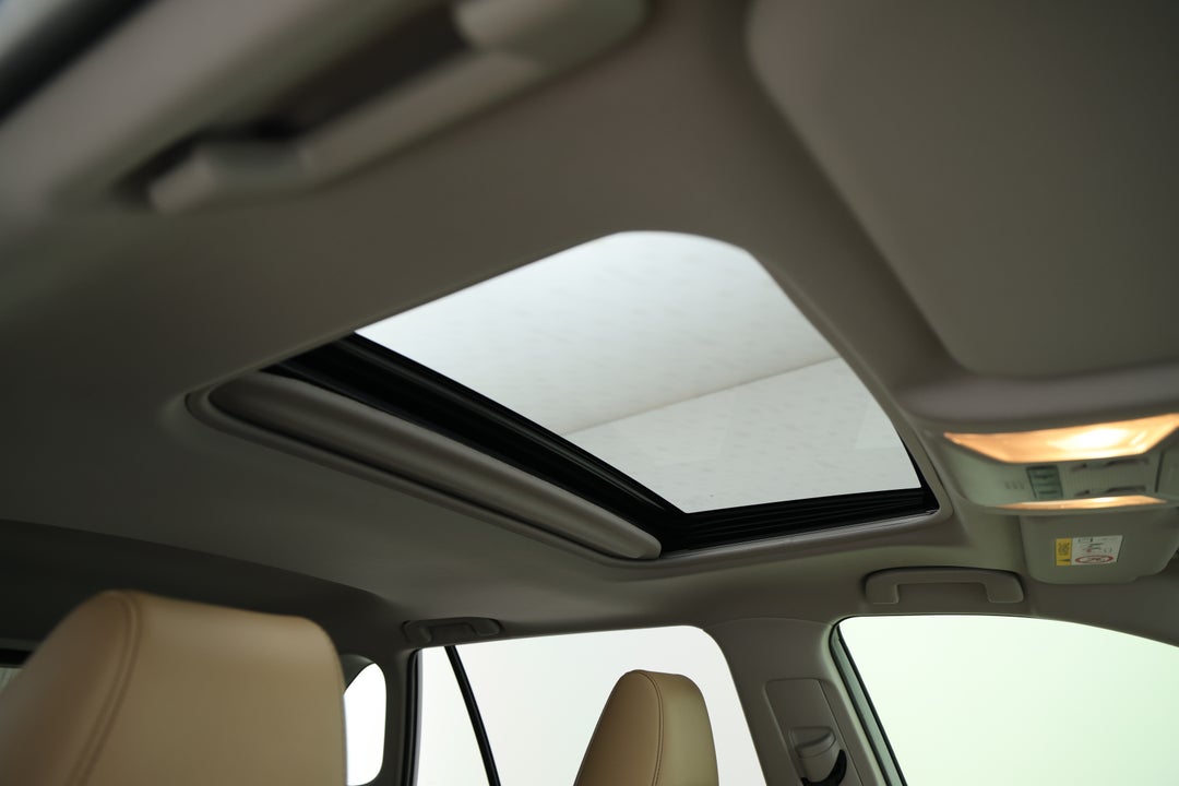 2019 Toyota RAV4 Cruiser (2WD), Automatic, 57685 km, Interior Sunroof/Moonroof