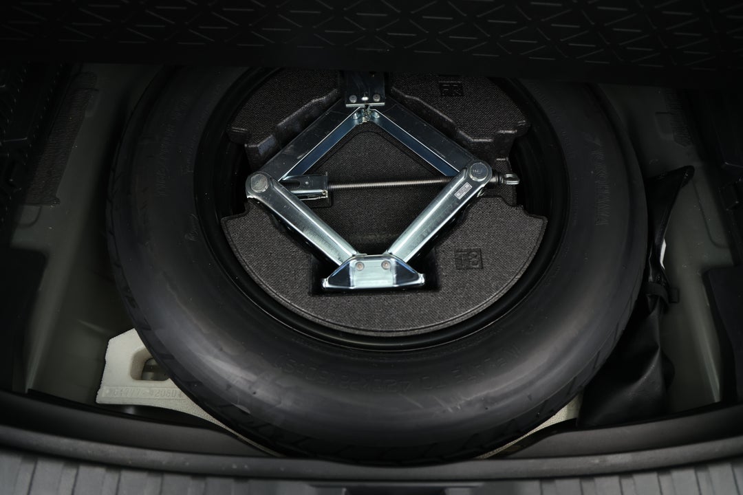 2019 Toyota RAV4 Cruiser (2WD), Automatic, 57685 km, Spare Wheel