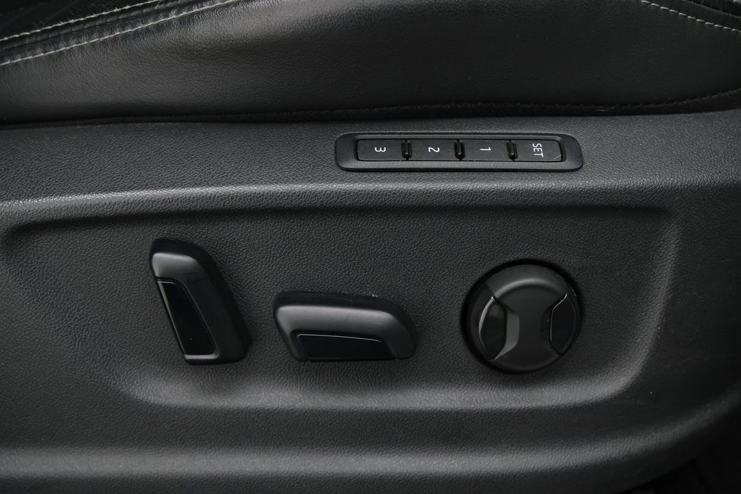 2017 SKODA Kodiaq 132 Tsi (4x4), Automatic, 152583 km, Drivers Side Adjustment Panel