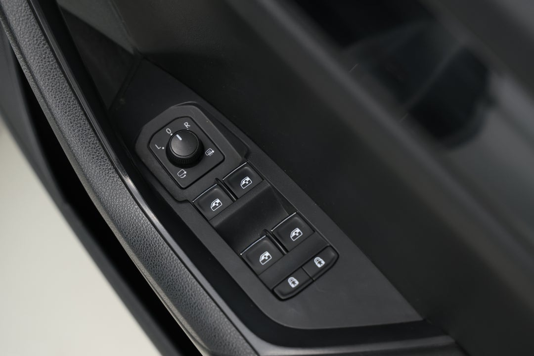 2017 SKODA Kodiaq 132 Tsi (4x4), Automatic, 152583 km, Drivers Side Door Panel Controls