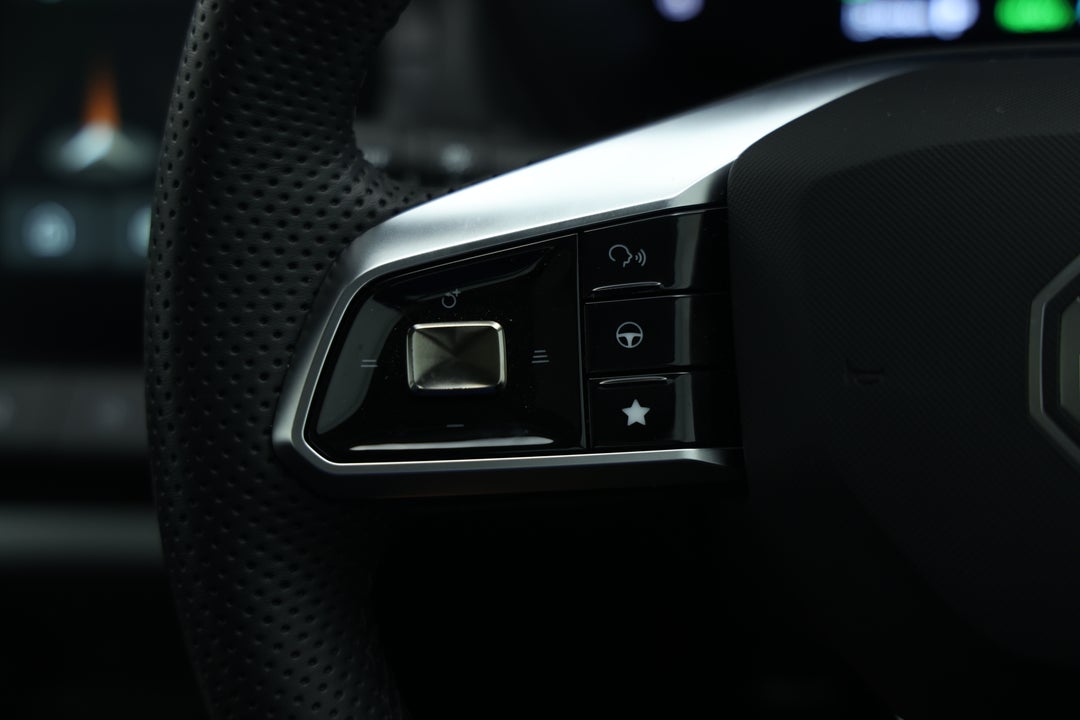 2025 MG ZS Hybrid Plus Essence, Automatic, 4678 km, Cruise Control