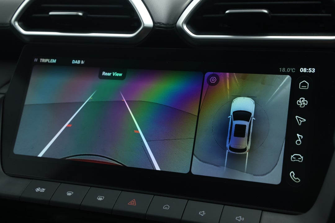 2025 MG ZS Hybrid Plus Essence, Automatic, 4678 km, Parking Camera