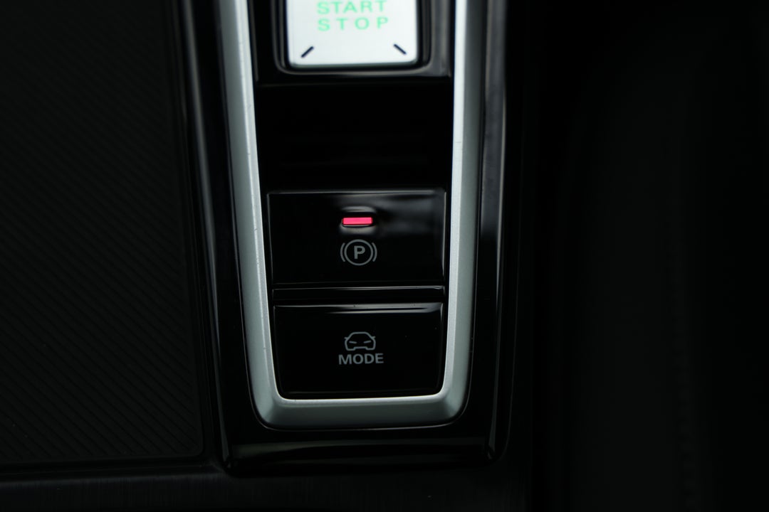 2025 MG ZS Hybrid Plus Essence, Automatic, 4678 km, Handbrake